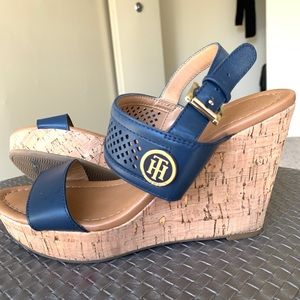 TOMMY HILFIGER PLATFORM WEDGES